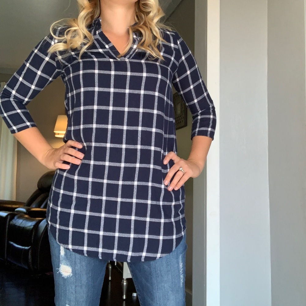 Blue plaid tunic shirt. Women’s size M.